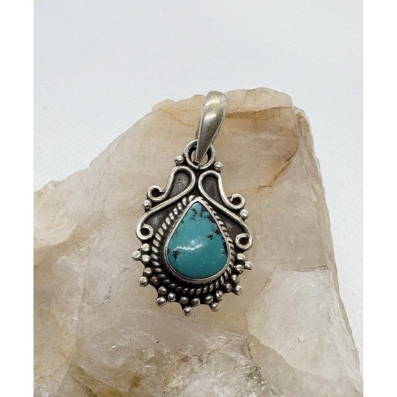 The Unbranded Brand Jewelry - Vintage Sterling‎ Silver 925 Turquoise Pendant Southwestern Teardrop Setting 3g